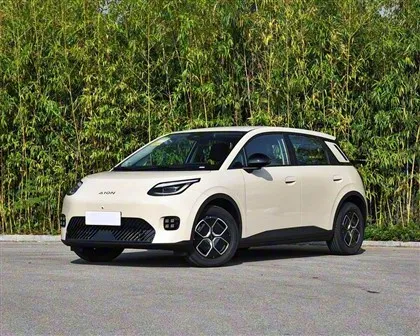 AION UT Вечеря Седан